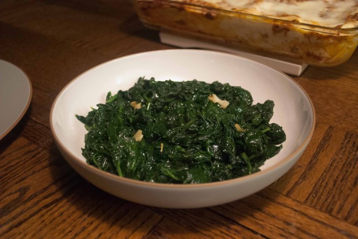 How to cook spinach italian style