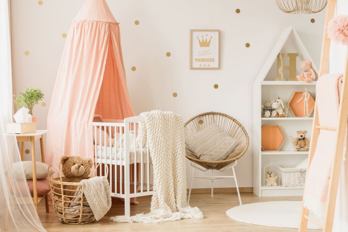 How to decorate baby room cheap